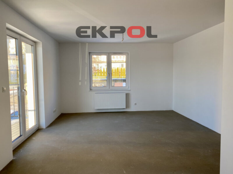 Nowe jasne deweloperskie balkon parking komórka - obrazek 10