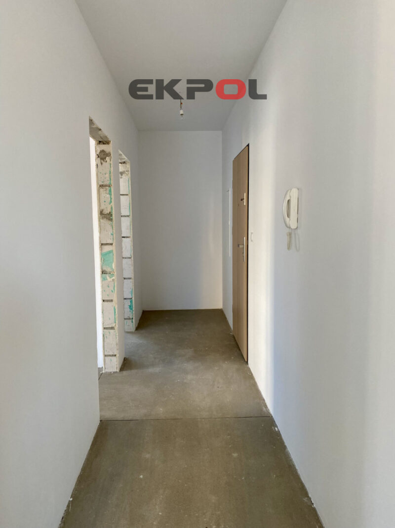 Nowe jasne deweloperskie balkon parking komórka - obrazek 14