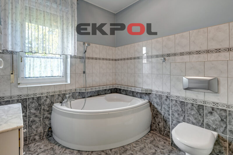 Parterowy 350m2 dom, ogród, taras sauna jacuzzi - obrazek 10