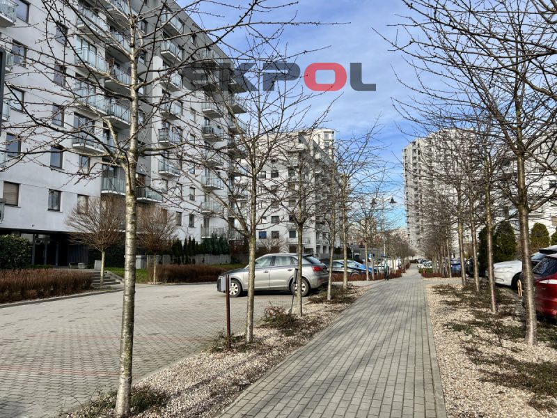 Wygodne 2pok słoneczne parking komórka - obrazek 17
