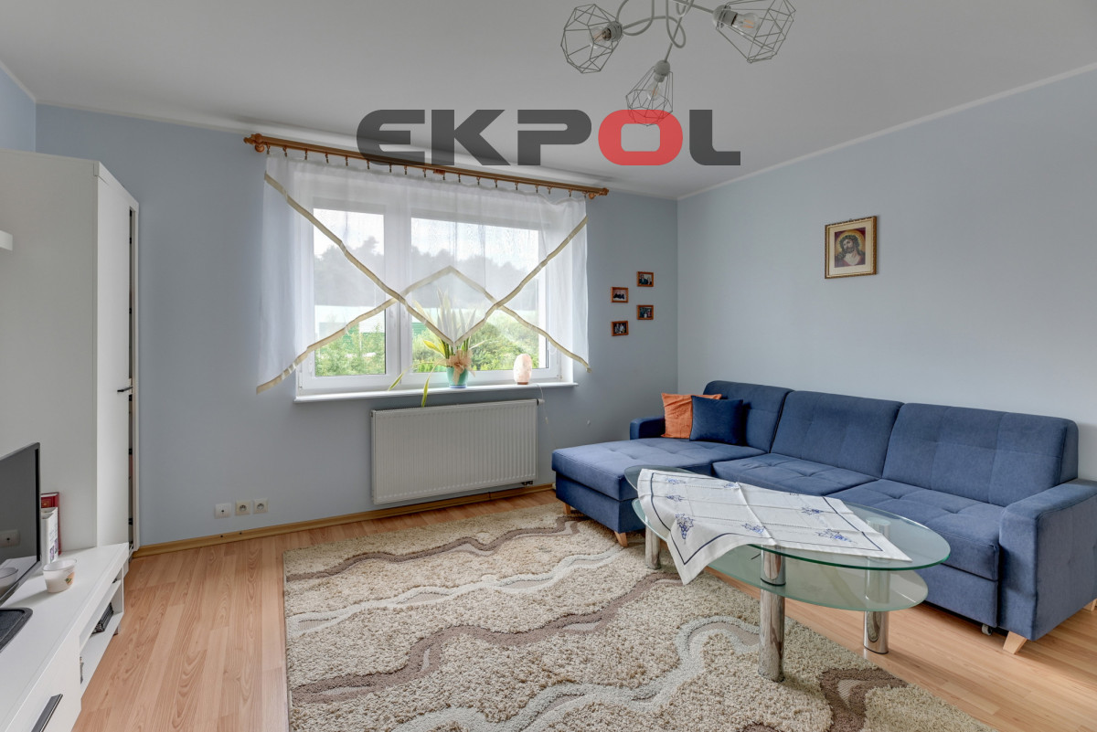 Dom z funkcją mieszkalno-usługową 3 garaże - obrazek 16