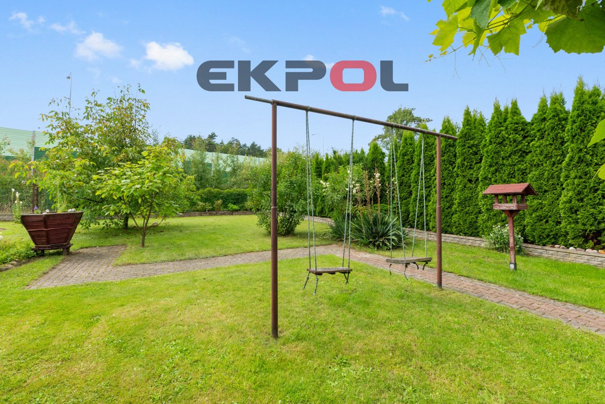 Dom z funkcją mieszkalno-usługową 3 garaże - obrazek 21