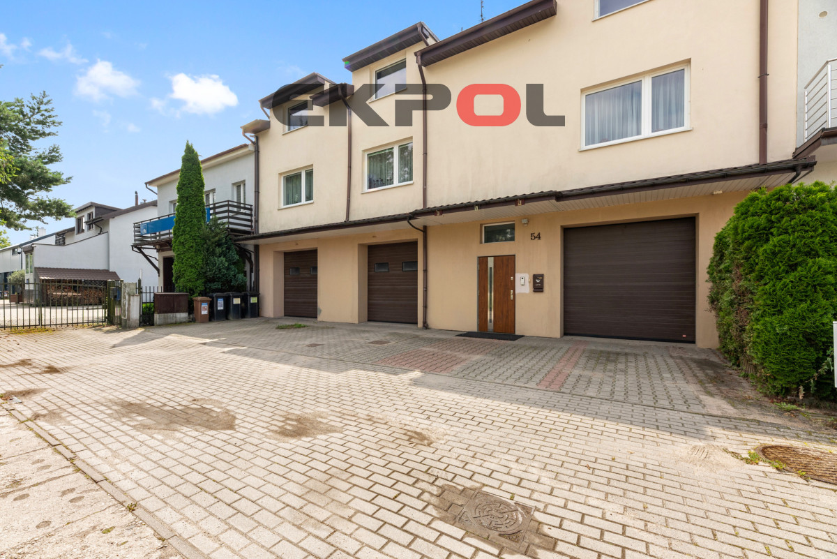 Dom z funkcją mieszkalno-usługową 3 garaże - obrazek 22