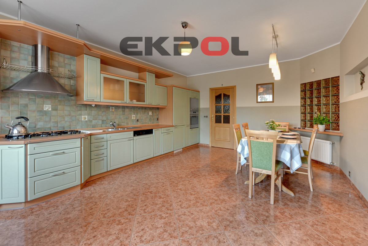 Wygodny 350m2 dom, ogród, taras sauna jacuzzi - obrazek 4