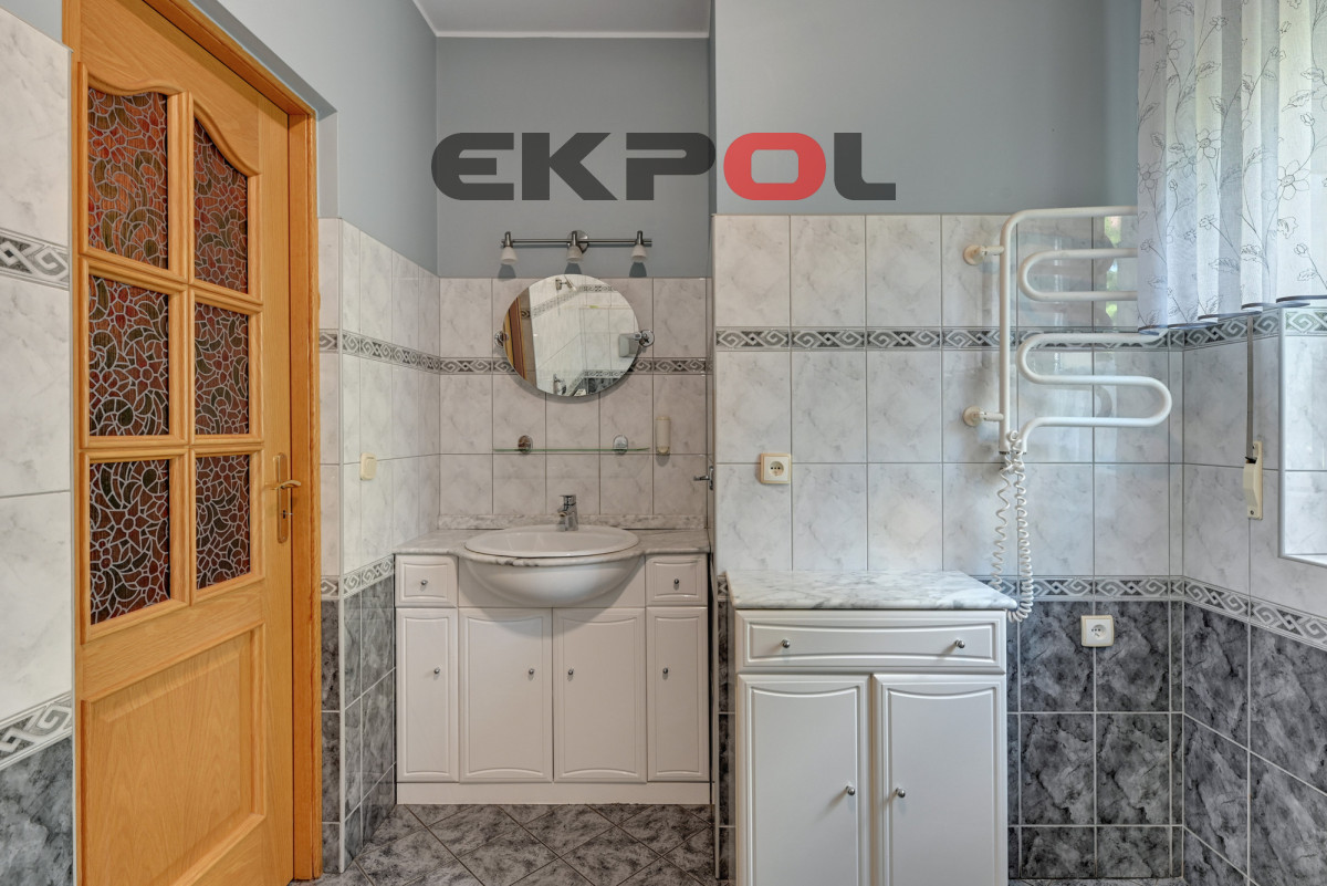 Wygodny 350m2 dom, ogród, taras sauna jacuzzi - obrazek 12