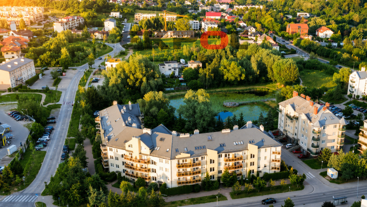 84 m2 ostatnie piętro 2 łazienki przestronne jasne - obrazek 2