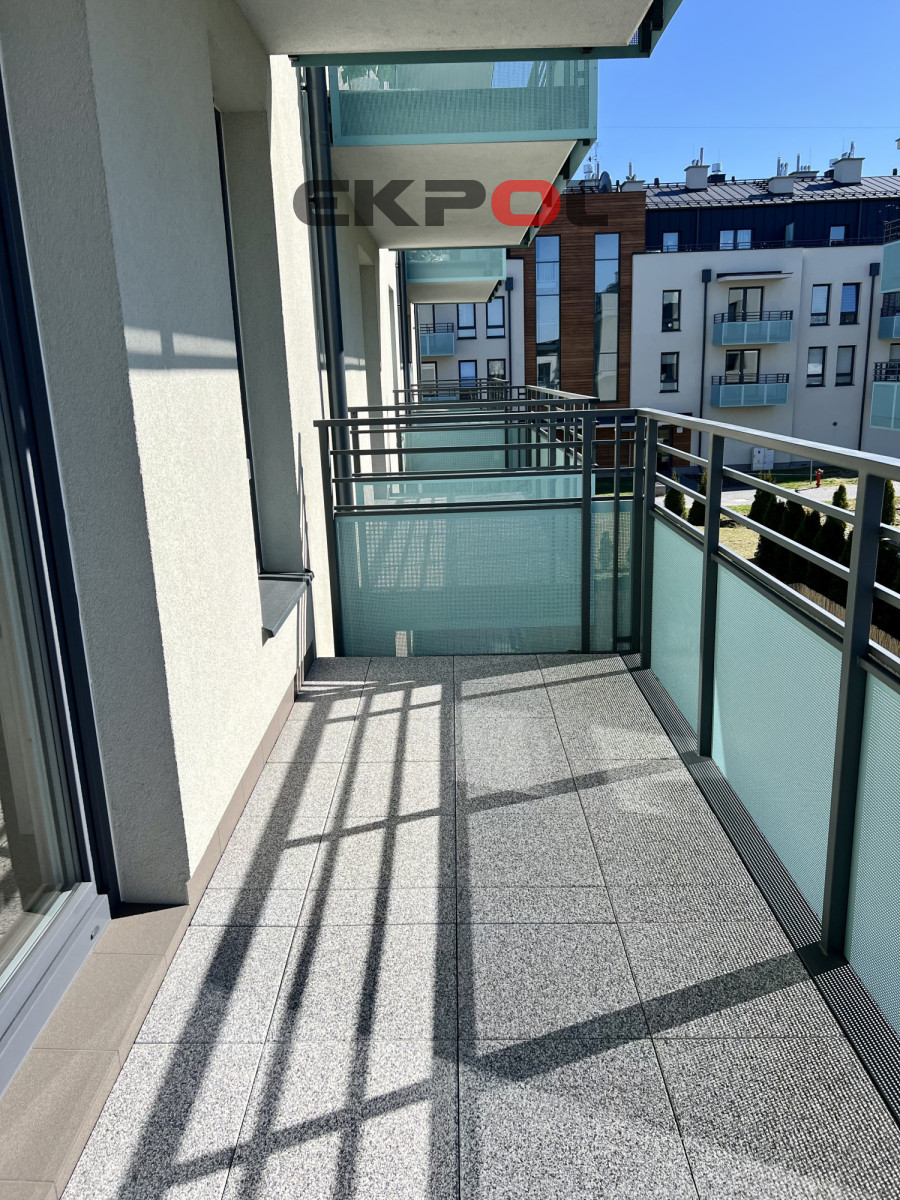 Słoneczne, przestronne 2-pok parking, komórka lok. - obrazek 10